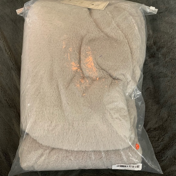 Gray Fleece Long Sleeve Top & Pants - Picture 2 of 8